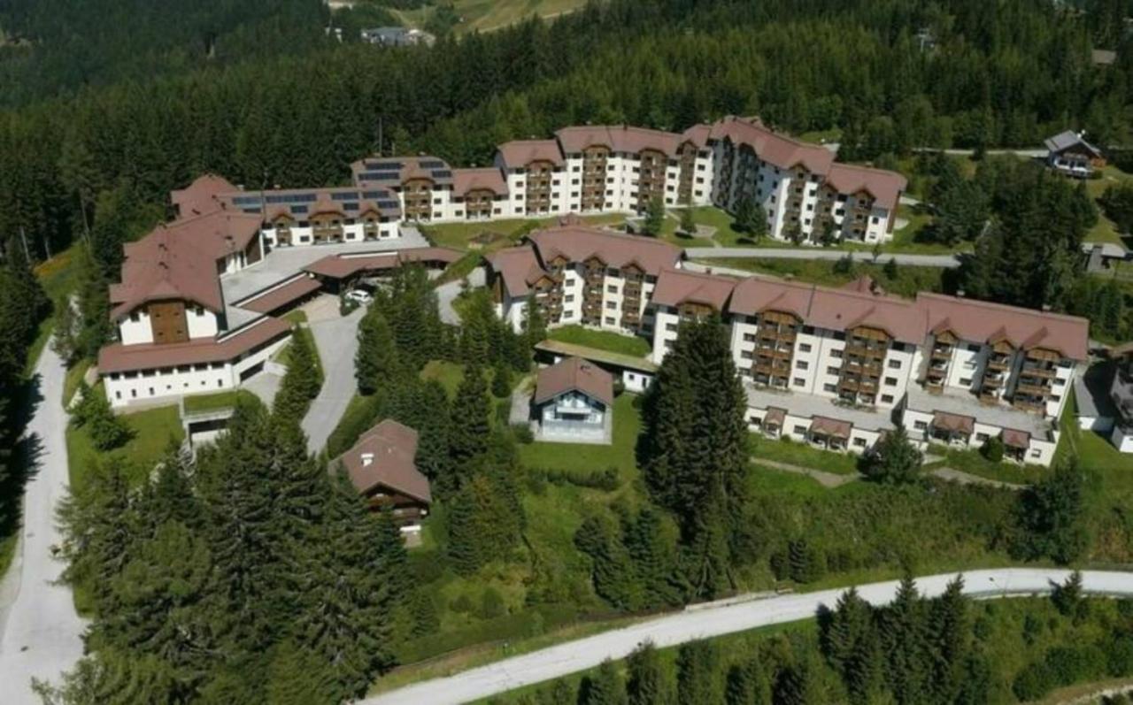 Ferienapartment Kanzelhoehe An Der Skipiste Kanzelhohe Esterno foto